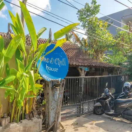 Twospaces Living At Wave And Chill House, Canggu