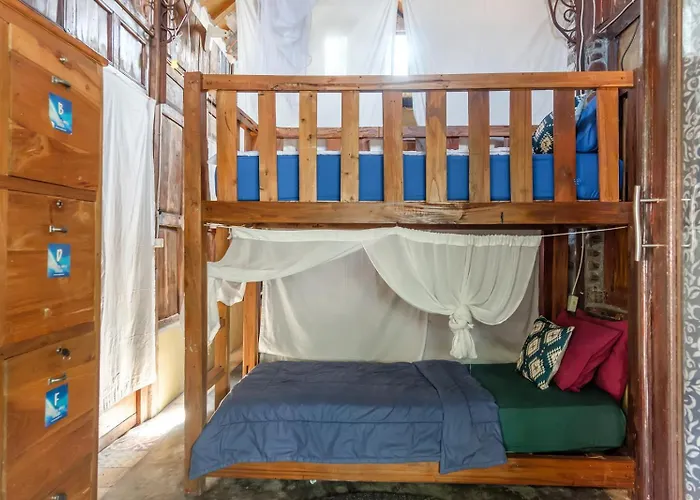 Twospaces Living At Wave And Chill House, ゲストハウス