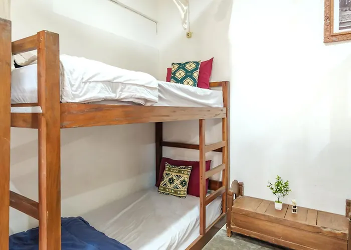 Twospaces Living At Wave And Chill House, 2*